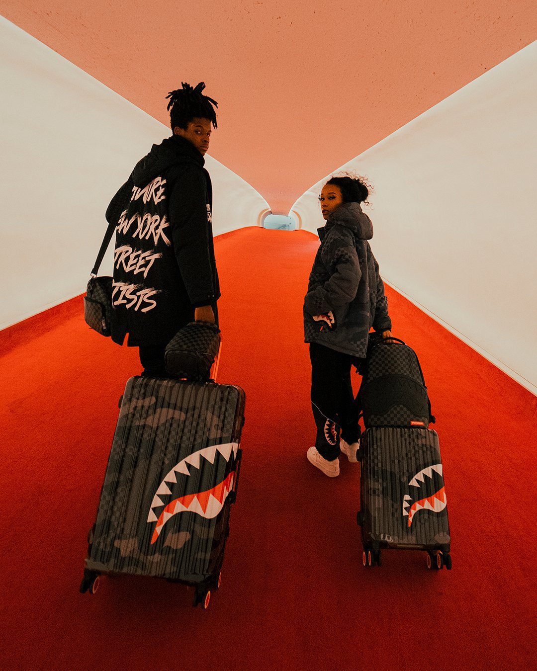 3AM SHARKNAUTICS 22ƒ?� CARRY-ON LUGGAGE